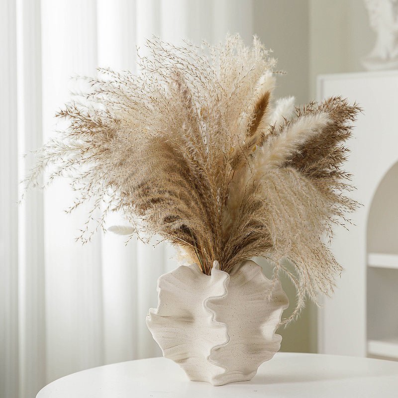 Hom & Ember – Modern Frosted Ceramic Vase - Hom & Ember