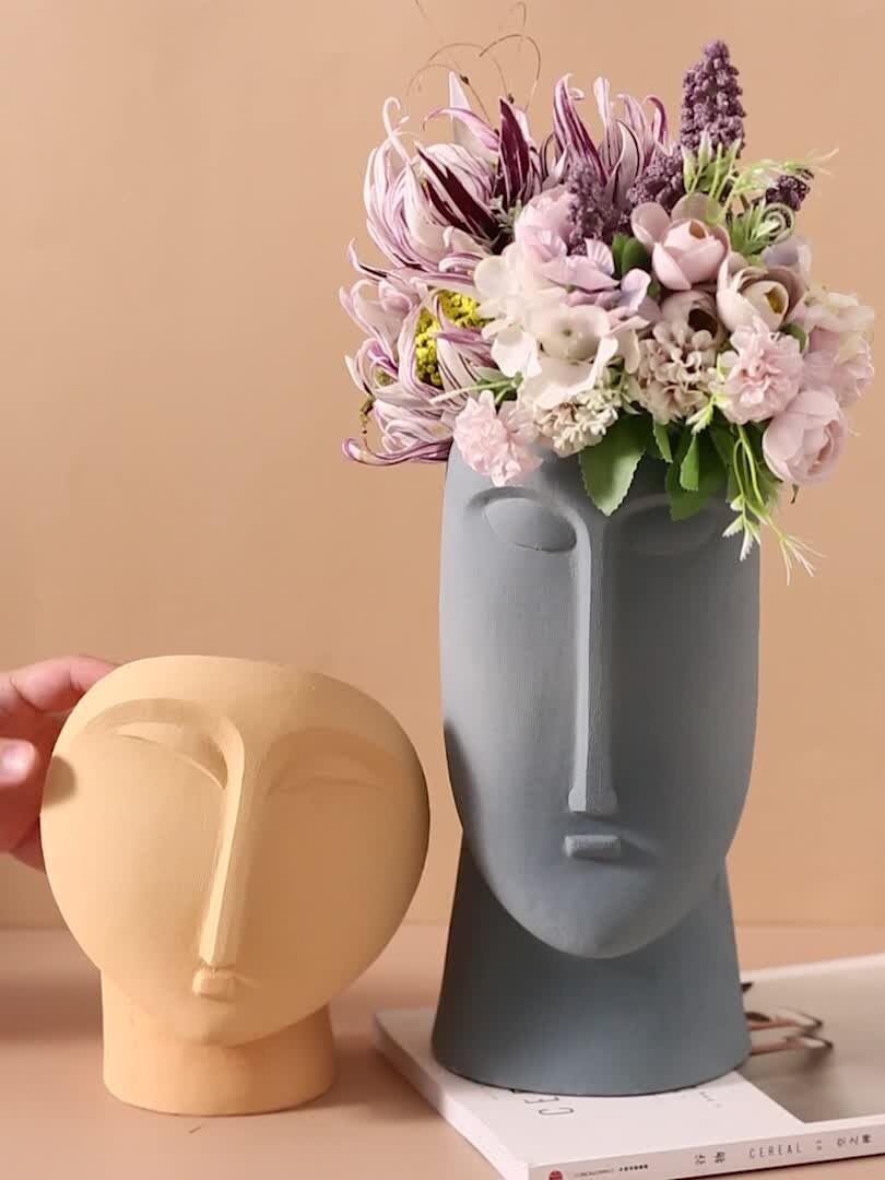 Hom & Ember – Modern Minimalist Abstract Face Ceramic Vase for a Contemporary Aesthetic - Hom & Ember