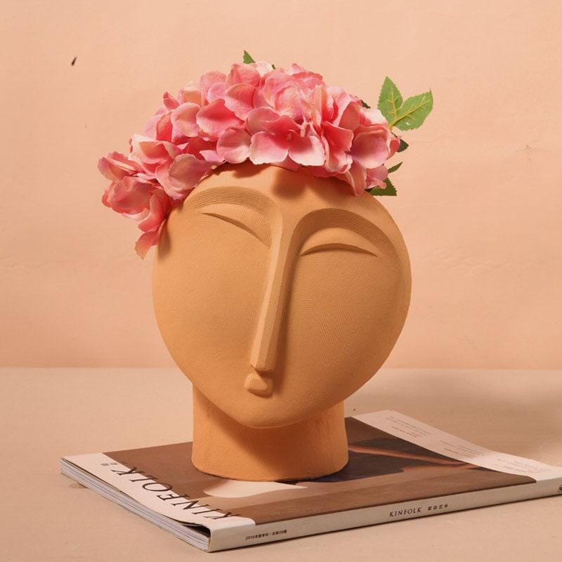 Hom & Ember – Modern Minimalist Abstract Face Ceramic Vase for a Contemporary Aesthetic - Hom & Ember