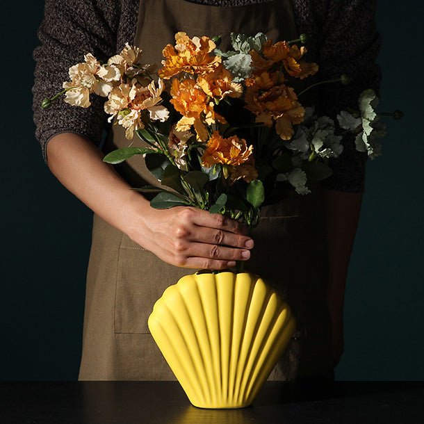 Hom & Ember – Morandi Shell Ceramic Vase - Hom & Ember