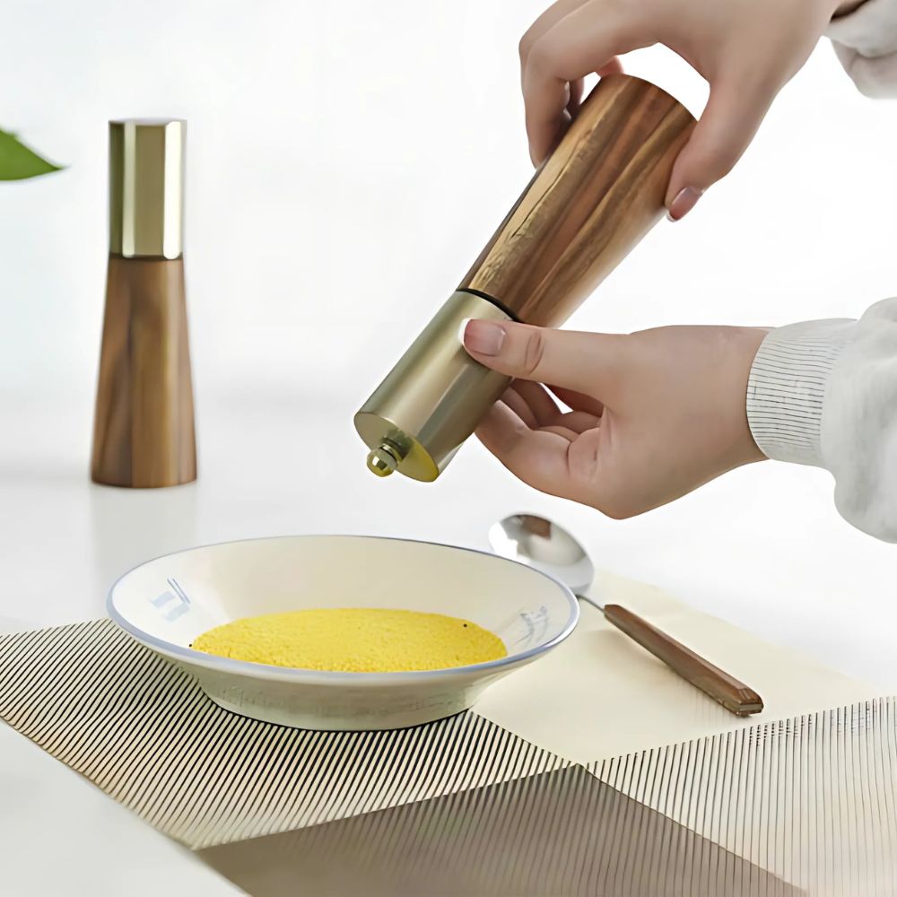 Hom & Ember – Naturewood Spice Grinder for a Rustic Kitchen Charm - Hom & Ember