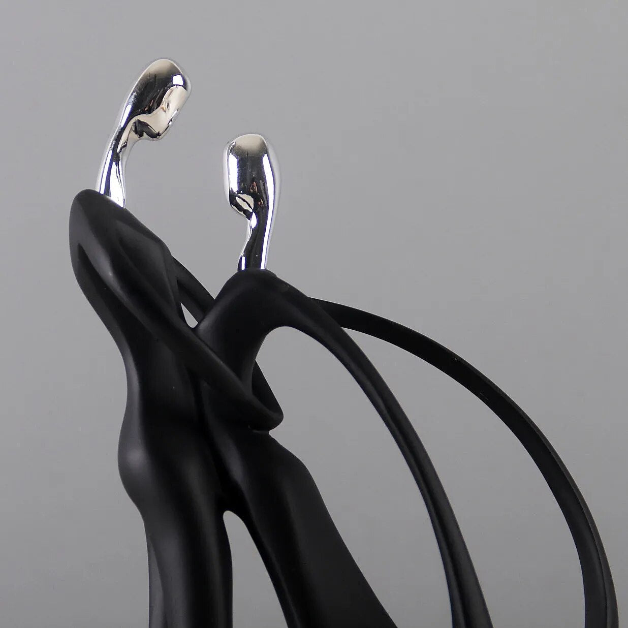 Hom & Ember – Nordic Abstract Dancing Sculptures - Hom & Ember