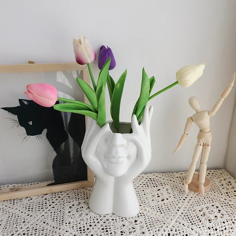 Hom & Ember – Nordic Face Vase Sculptures for a Contemporary Touch - Hom & Ember