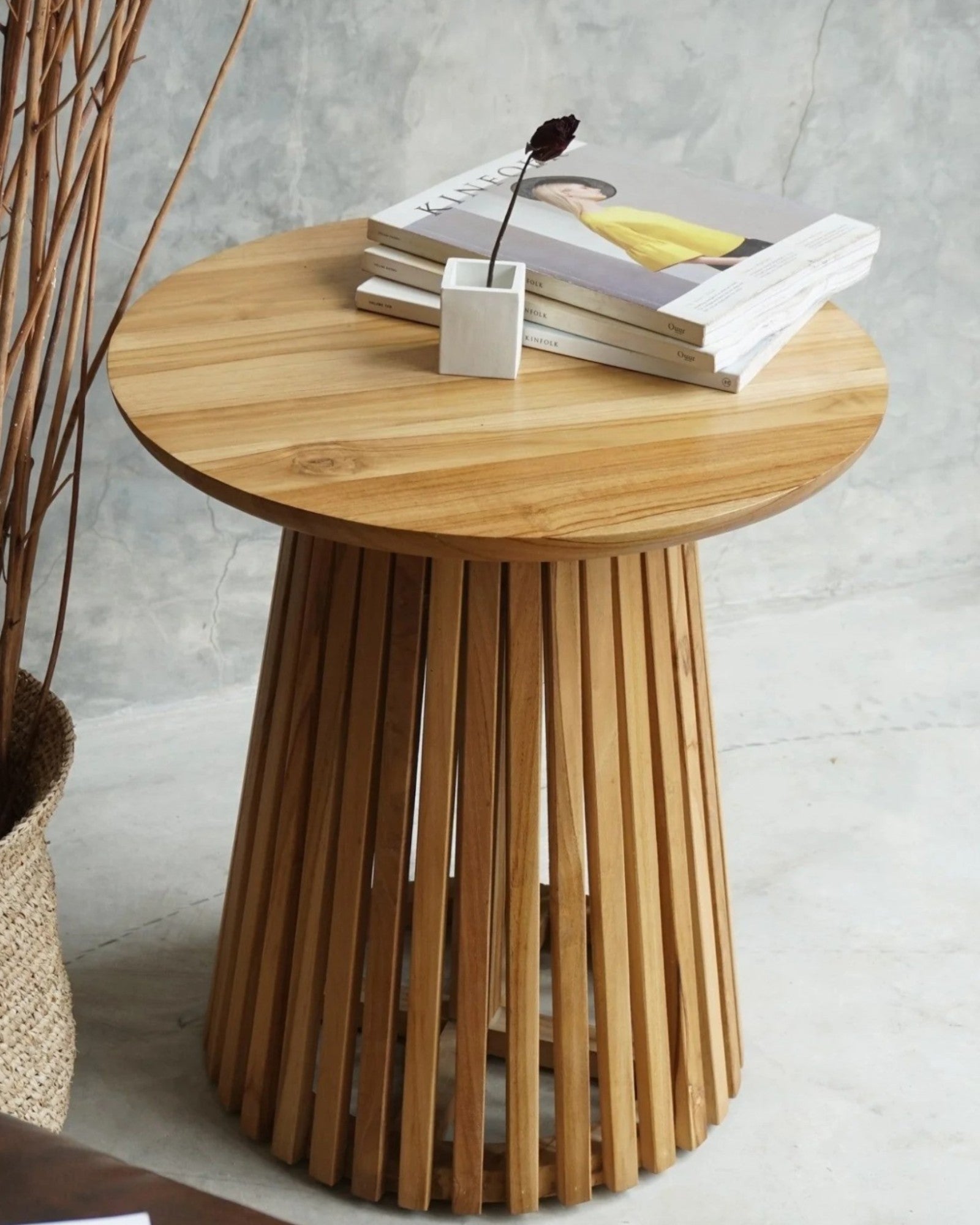 Hom & Ember - Round Side Table Oak Veneer Look - Hom & Ember
