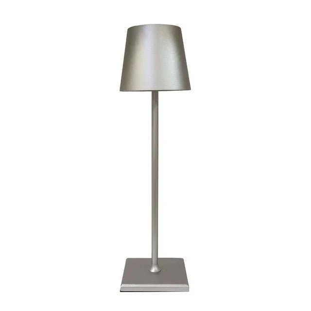 Hom & Ember – Sleek Aluminium Lamp with Modern Elegance for a Serene Ambiance - Hom & Ember