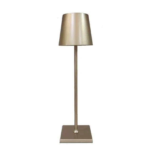 Hom & Ember – Sleek Aluminium Lamp with Modern Elegance for a Serene Ambiance - Hom & Ember
