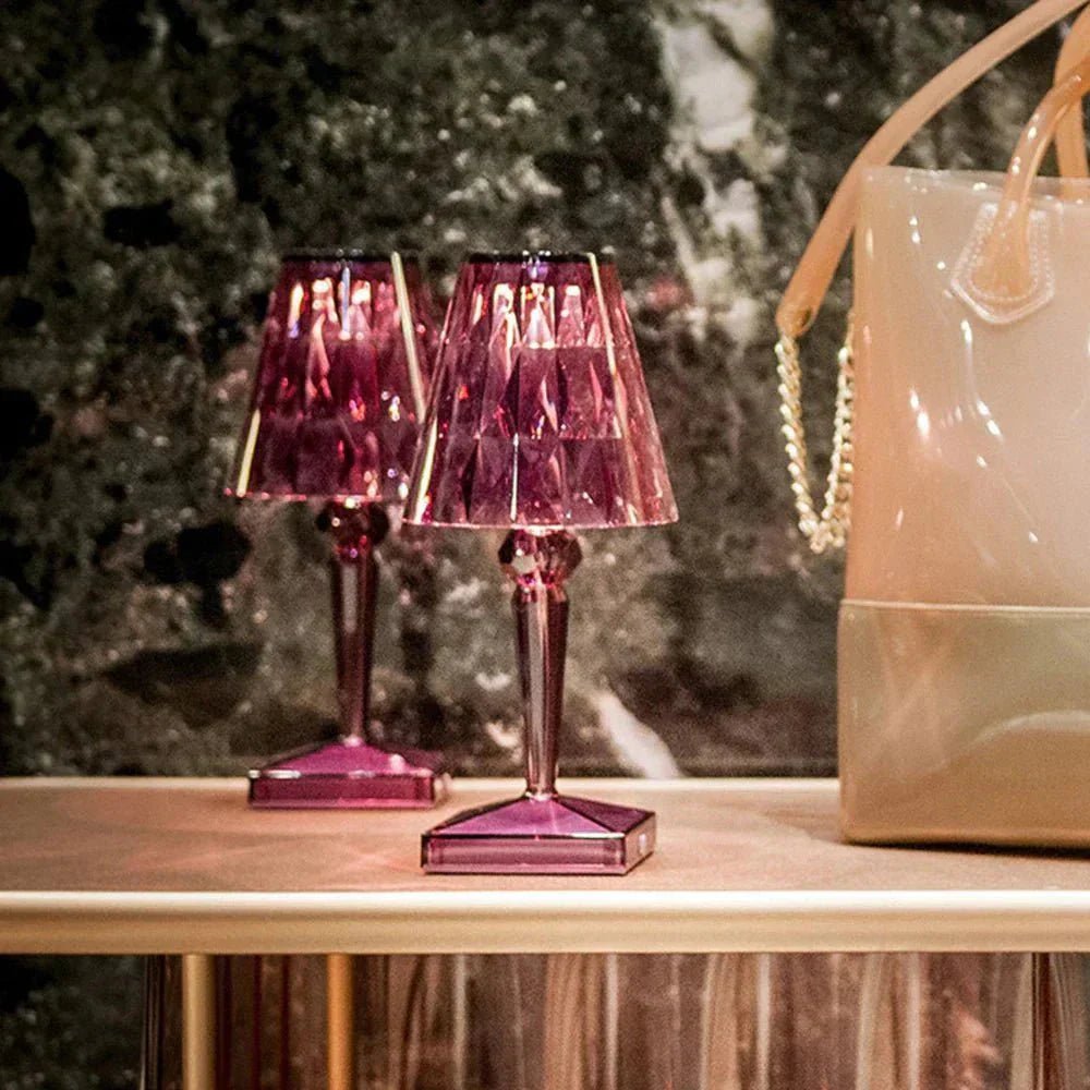 Hom & Ember – Stunning Acrylic Crystal Table Lamp for a Serene Ambiance - Hom & Ember