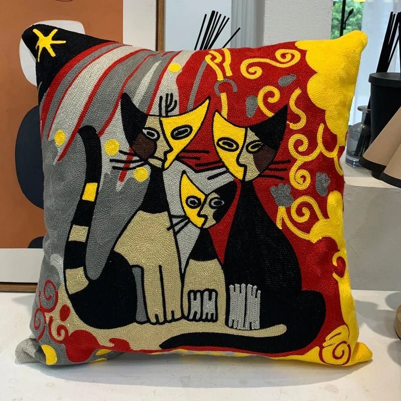 Hom & Ember – Stylish Abstract Embroidered Cushion Cover in Elegant Picasso Design for a Serene Ambiance - Hom & Ember
