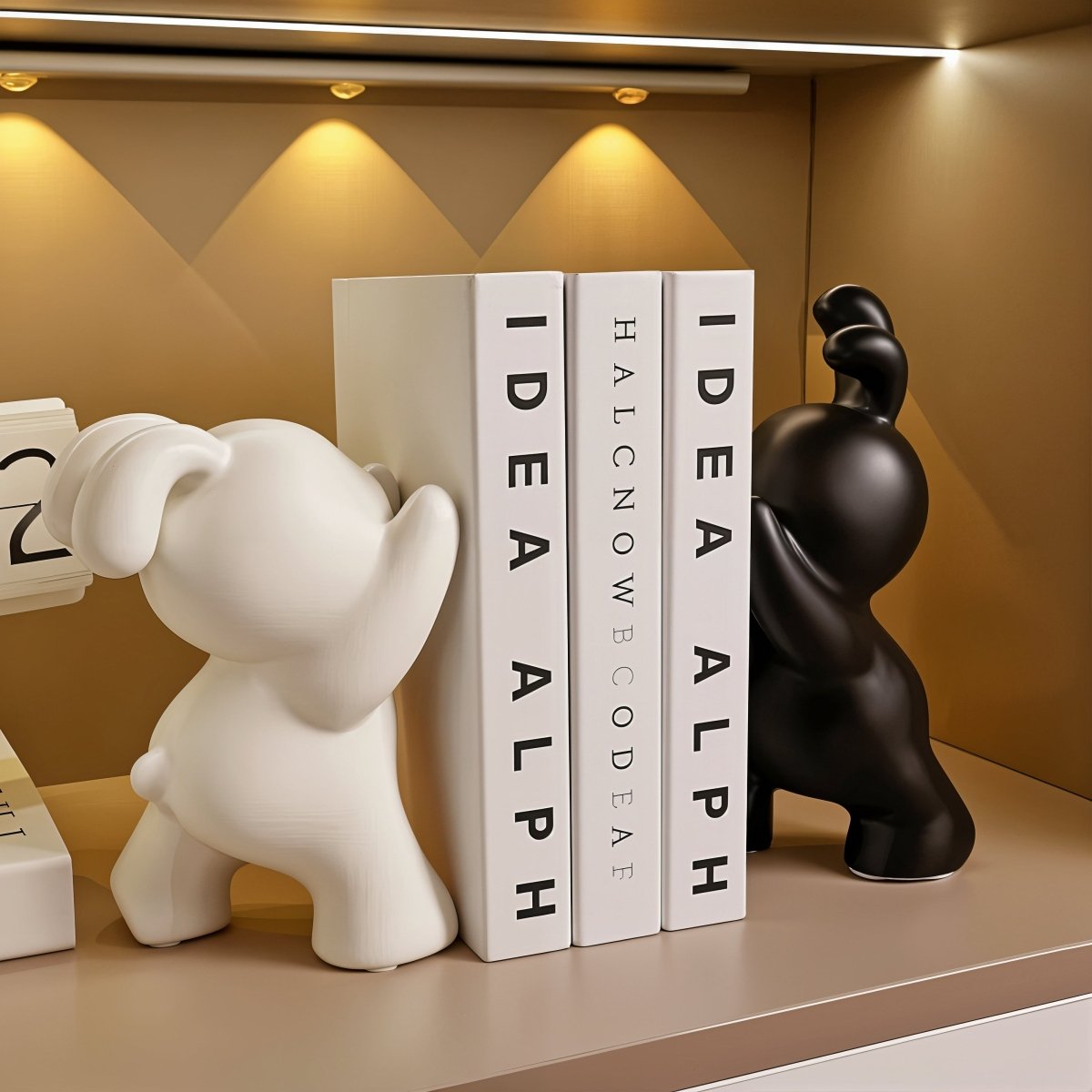 Hom & Ember – Stylish Rabbit - Shaped Bookends in Chic Design for Timeless Charm - Hom & Ember