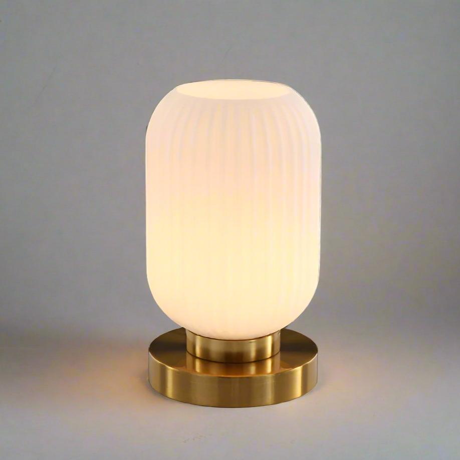 Hom & Ember – Stylish Scandinavian Table Lamp Crafted from Amber Glass for a Serene Ambiance - Hom & Ember